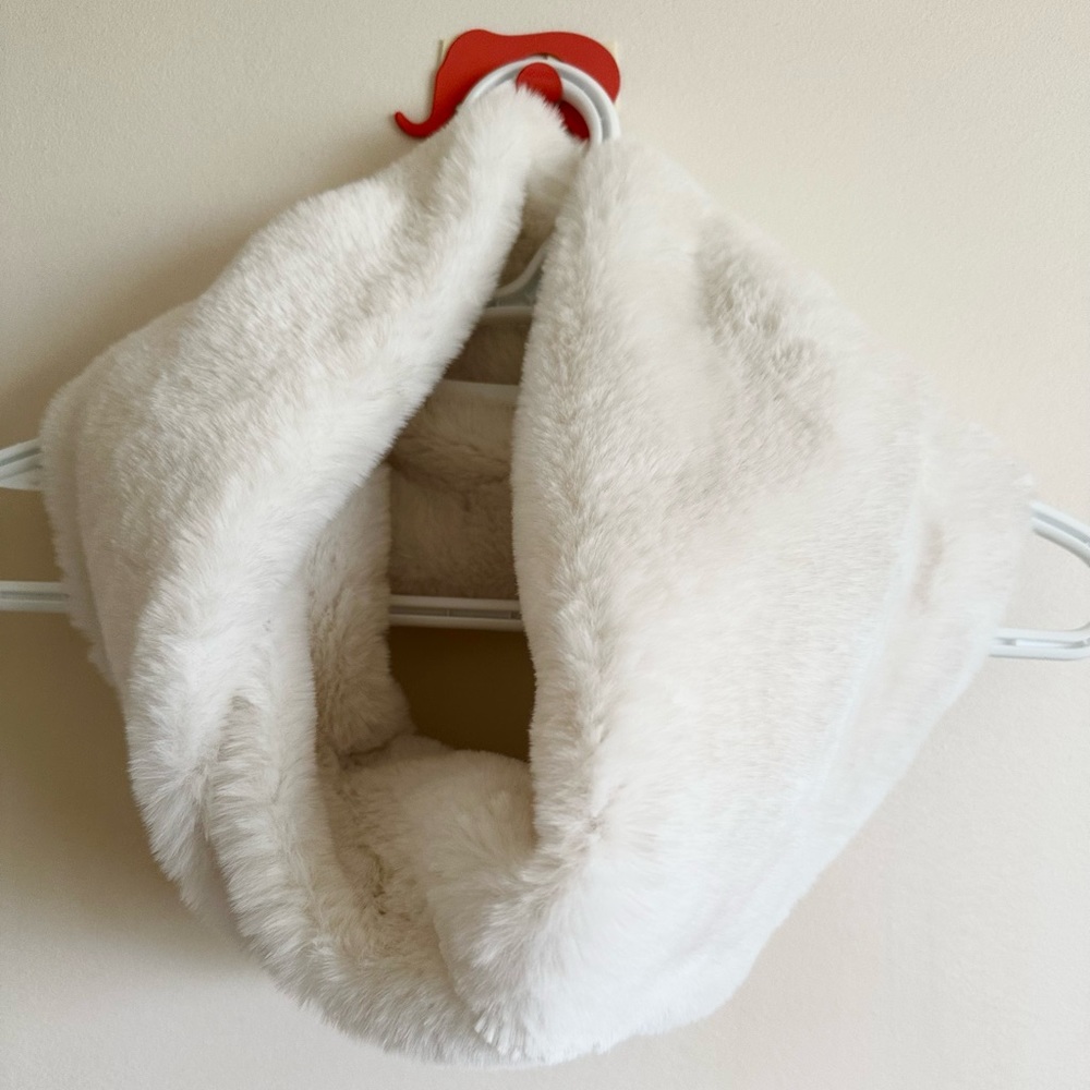 Banana Republic faux fur scarf